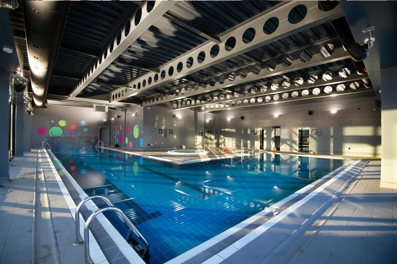 Village Hotel Southampton Істлі Екстер'єр фото