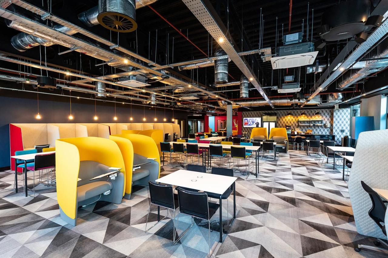 Village Hotel Southampton Істлі Екстер'єр фото
