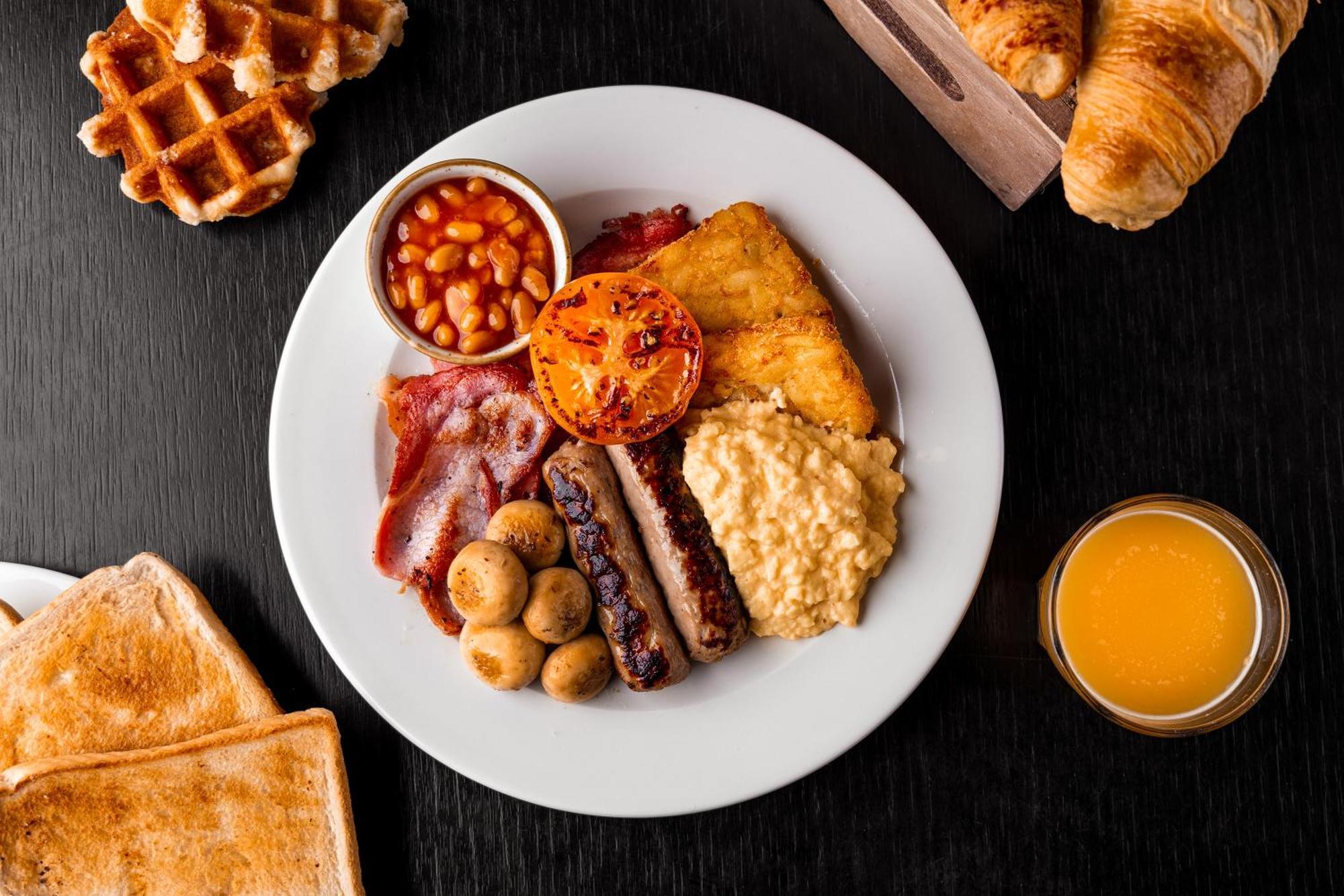 Village Hotel Southampton Істлі Екстер'єр фото